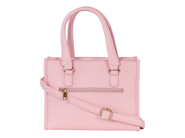 Bolsa de hombro color rosa con asas superiores y bolsillo frontal con cierre dorado.