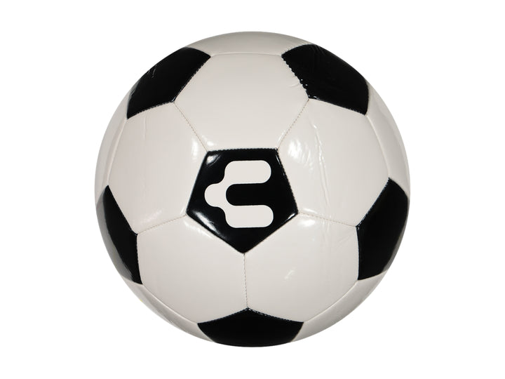 Balón de fútbol marca Charly en color blanco con pentágonos negros y logotipo central.