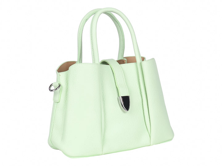 Bolso y cartera pequeña de color verde claro con detalles metálicos en plata.