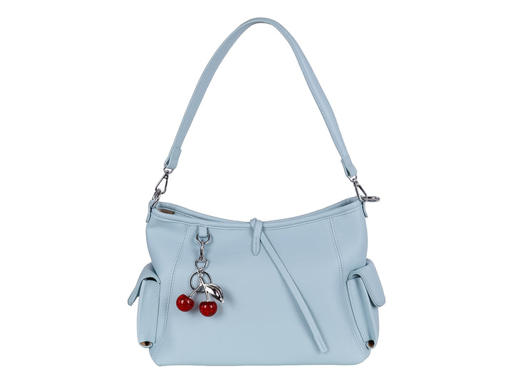 Bolsa de hombro color azul claro con detalle decorativo de cerezas rojas y bolsillos laterales.