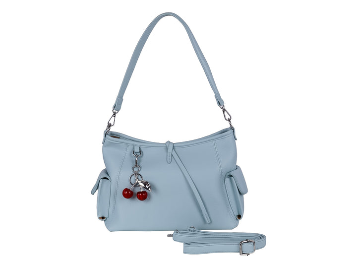Bolsa de hombro color azul claro con detalle decorativo de cerezas rojas y bolsillos laterales.