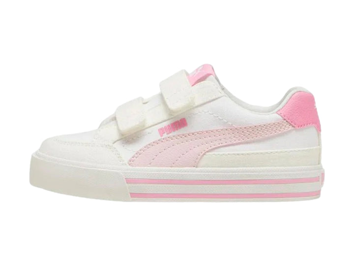 Tenis PUMA blancos para niña con detalles en rosa y cierres de velcro.