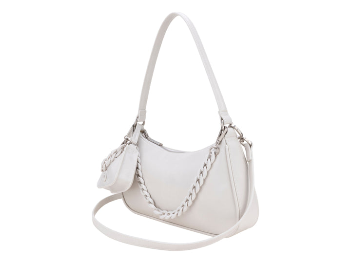 Bolso de hombro Cloe color blanco con detalle de cadena y un mini bolso acoplado, herrajes en tono plata.
