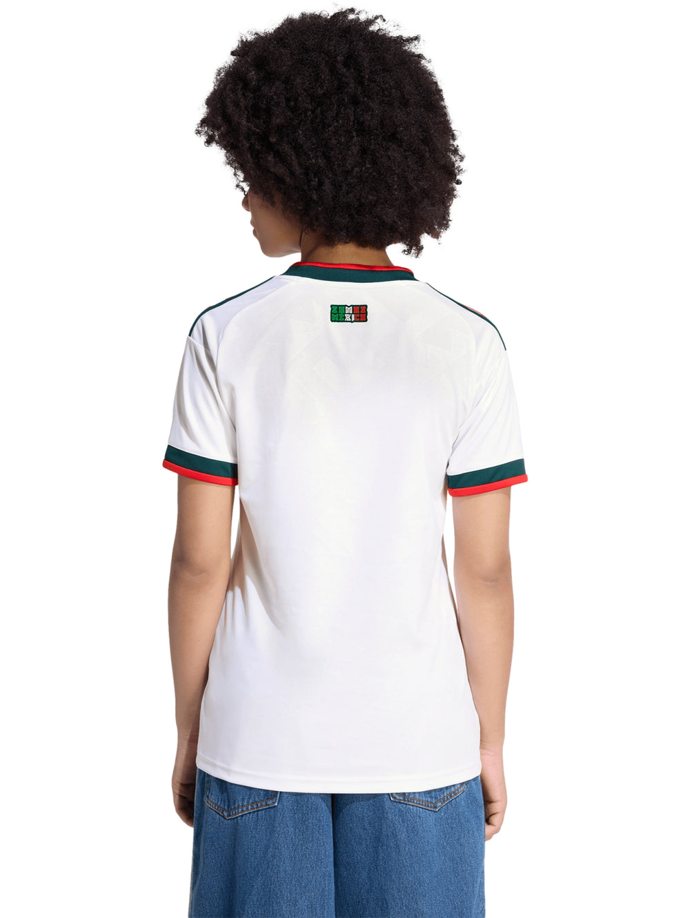 Jersey blanco de la Selección Mexicana de Fútbol con detalles en verde y rojo de la marca Adidas.