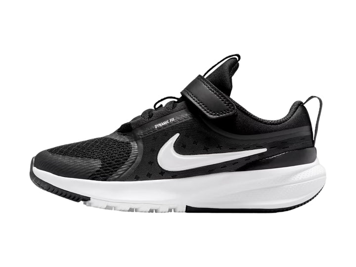 Tenis Nike Star Runner 5 color negro con suela blanca y correa de ajuste.