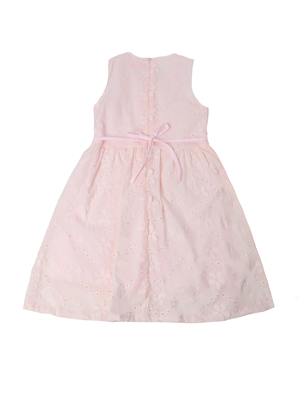 Vestido rosa pastel para niña con detalles de flores bordadas y corte sin mangas.