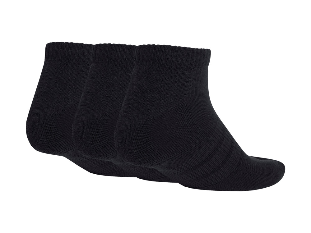 Pack de tres pares de calcetines cortos Adidas en color negro con logo blanco en la punta.