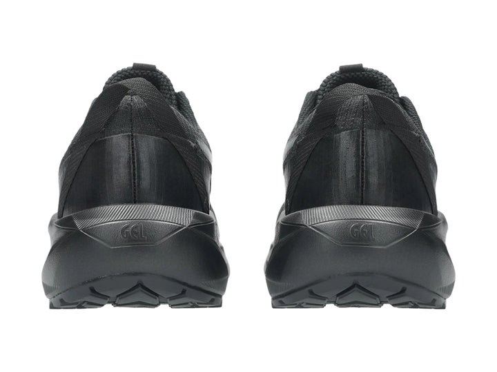 Tenis deportivos ASICS Gel-Venture 11 para mujer en color negro con detalles en gris.