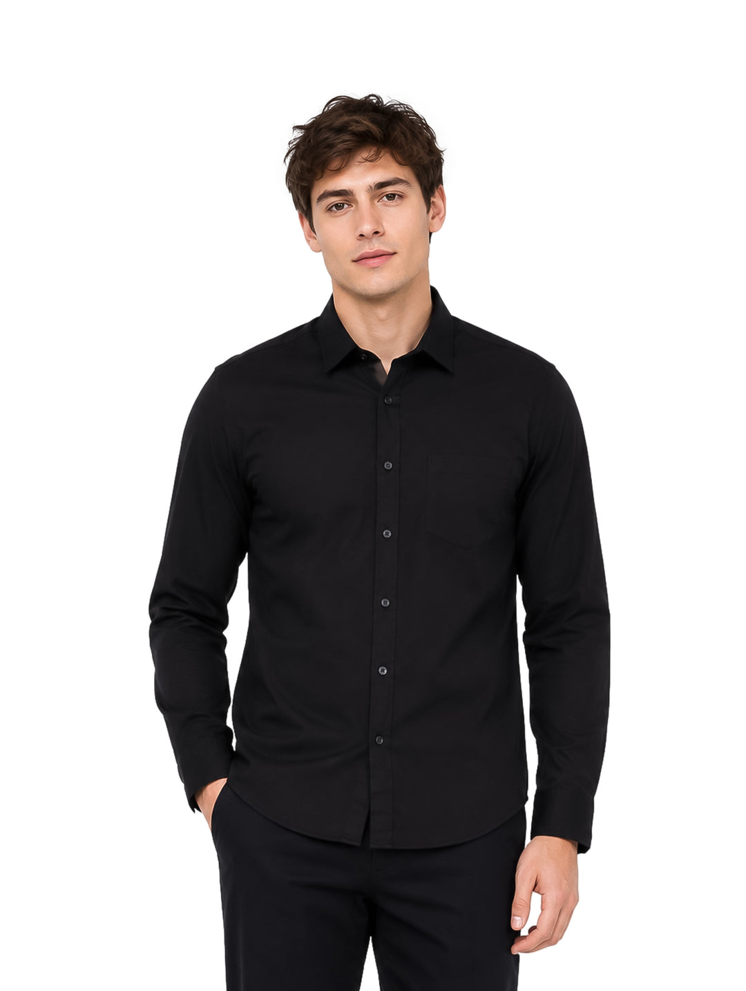 Hombre vistiendo una camisa negra de manga larga con botones y cuello.