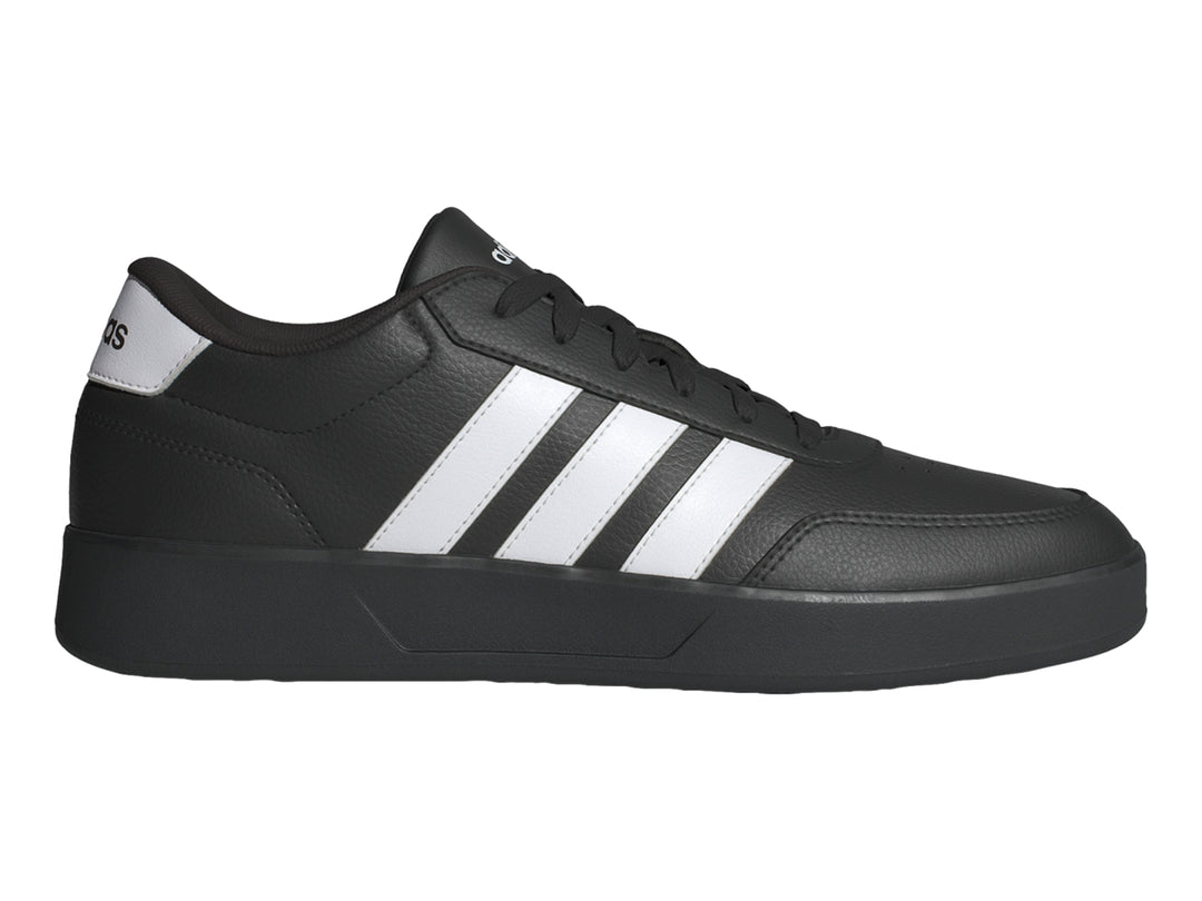 Tenis Adidas Breaknet 3.0 color negro con tres franjas blancas laterales y suela negra.
