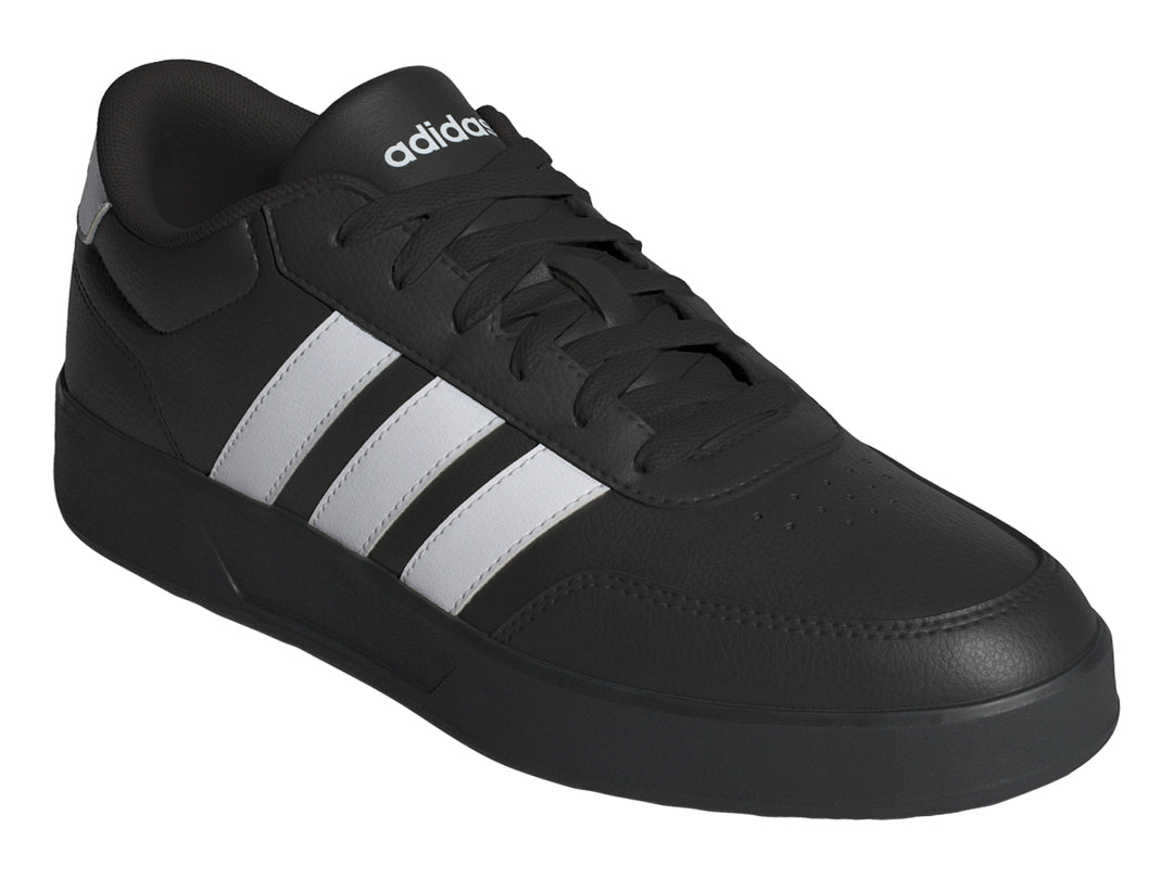 Tenis Adidas Breaknet 3.0 color negro con tres franjas blancas laterales y suela negra.
