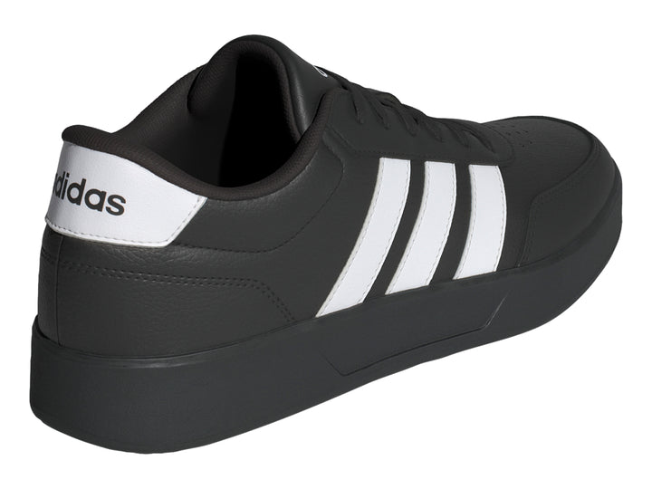Tenis Adidas Breaknet 3.0 color negro con tres franjas blancas laterales y suela negra.