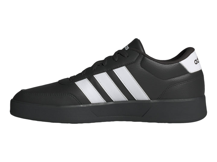 Tenis Adidas Breaknet 3.0 color negro con tres franjas blancas laterales y suela negra.