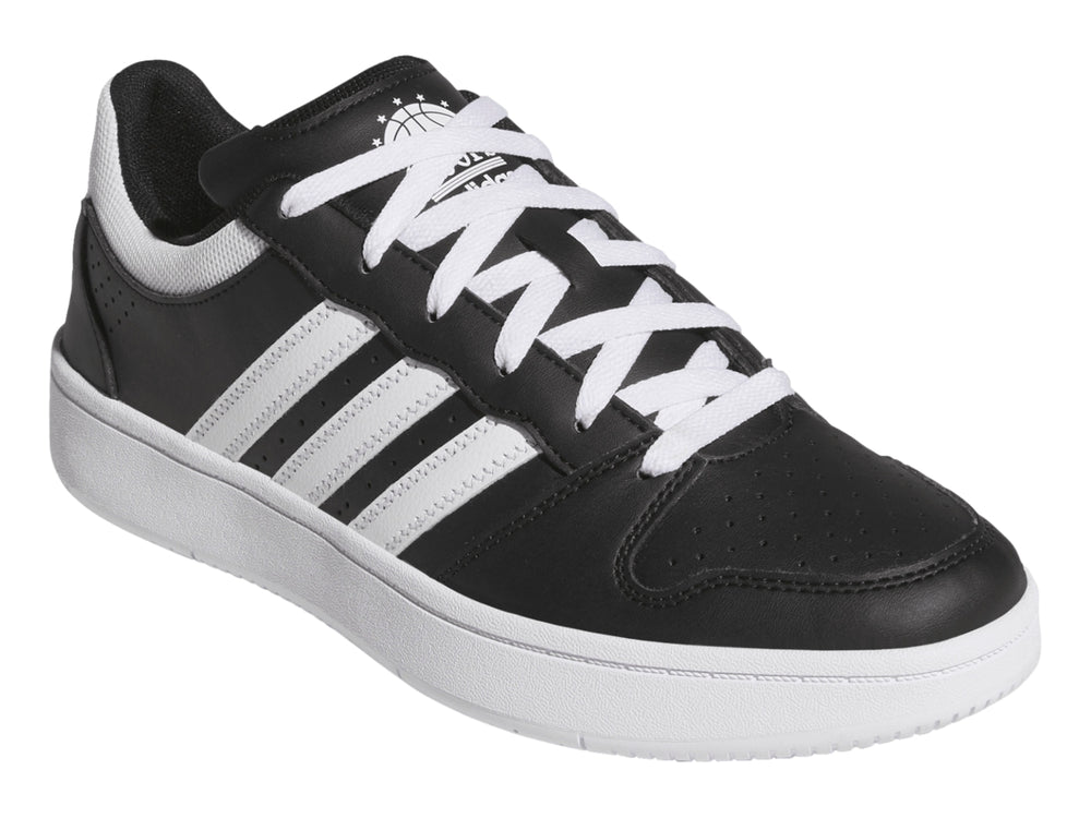 Tenis Adidas Hoops Classic color negro con tres franjas laterales y suela blanca.