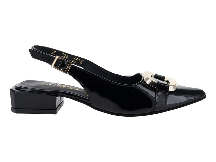 Zapato de tacón bajo en charol negro con punta fina, hebilla dorada y correa ajustable para Mujer.