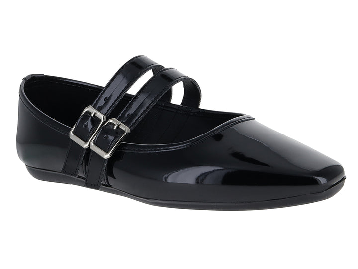 Zapato plano de charol negro para niña con doble correa y hebillas plateadas.
