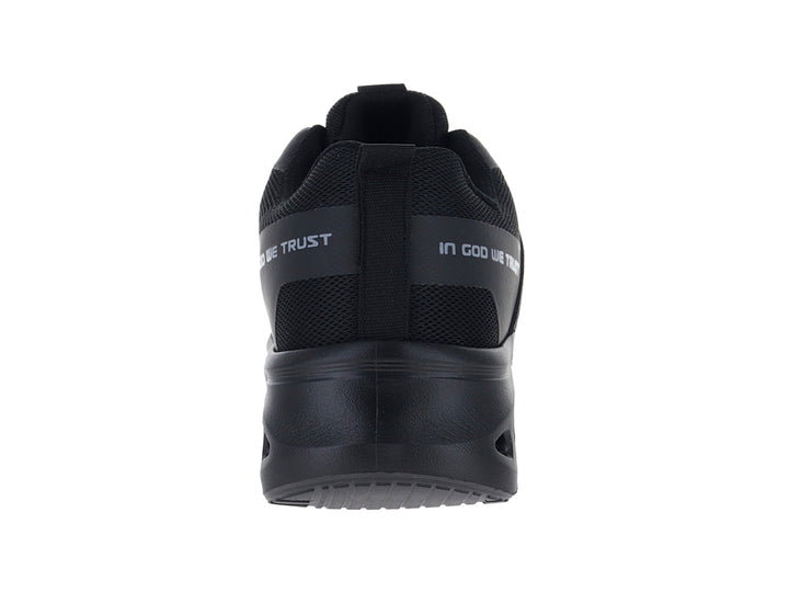 Tenis deportivos Andrax en color negro con suela robusta y acabado mate.