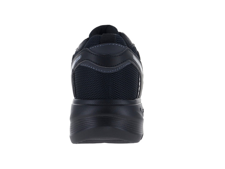 Tenis deportivo Andrax color negro con malla textil y suela robusta.
