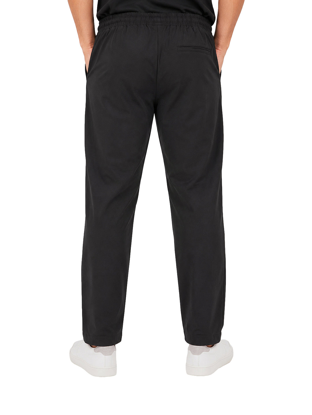 Pantalón negro Giovanni Gali para hombre con cintura elástica y cordón ajustable.