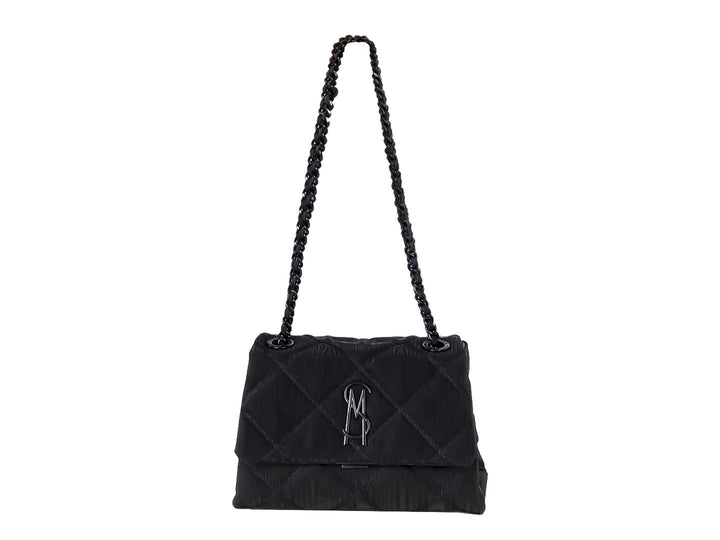 Bolso de hombro Steve Madden color negro con diseño acolchado y correa de cadena.