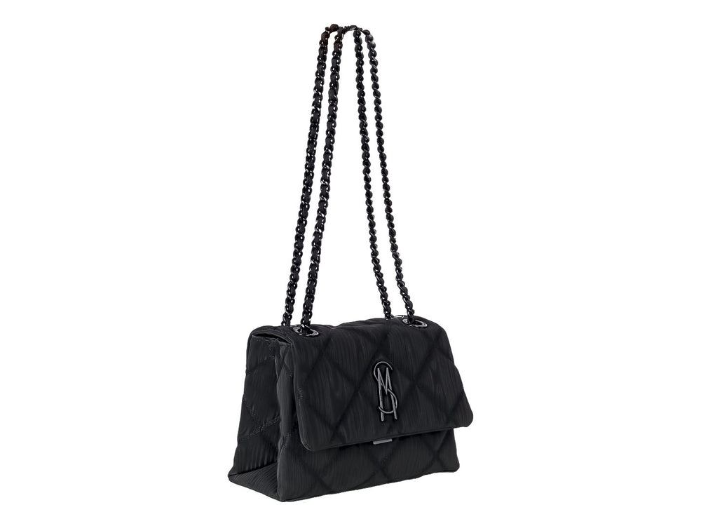 Bolso de hombro Steve Madden color negro con diseño acolchado y correa de cadena.