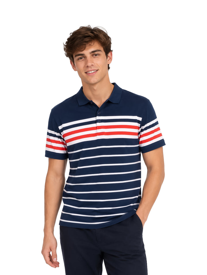Playera polo azul marino con rayas horizontales blancas y rojas para hombre.
