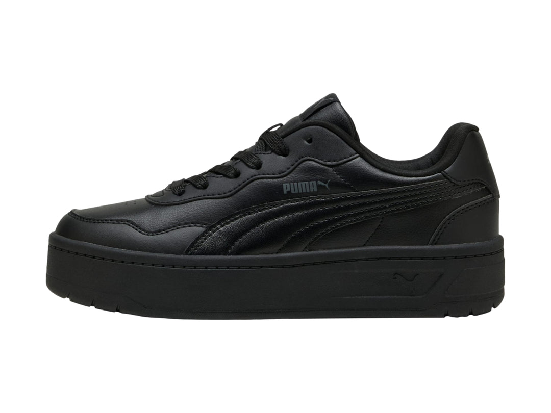 Tenis PUMA Court Lally Skye color negro con suela de plataforma gruesa.