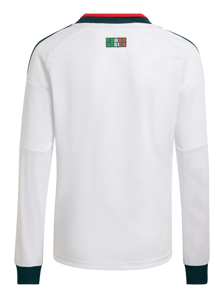 Jersey de fútbol Adidas blanco de manga larga con detalles en verde y rojo y escudo de la selección mexicana.