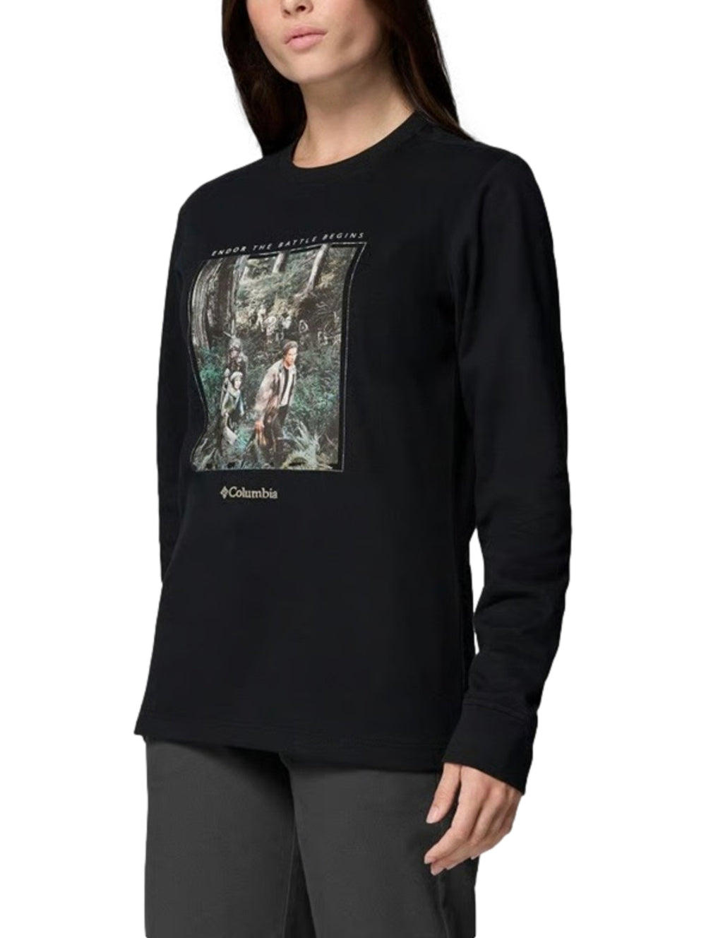Playera negra de manga larga marca Columbia con estampado gráfico de Star Wars en el frente.