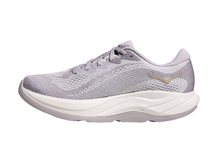 Tenis deportivos HOKA Rincon 4 color gris ceniza con suela blanca ancha y malla transpirable.