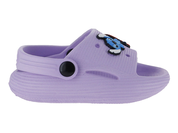 Sandalia tipo zueco color lila con decoración de Stitch y correa ajustable.