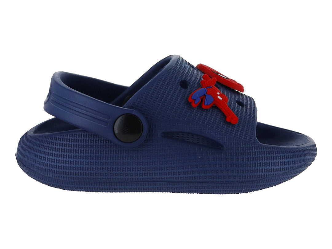 Sandalia tipo clog color azul marino con un adorno de Spiderman en la parte superior.