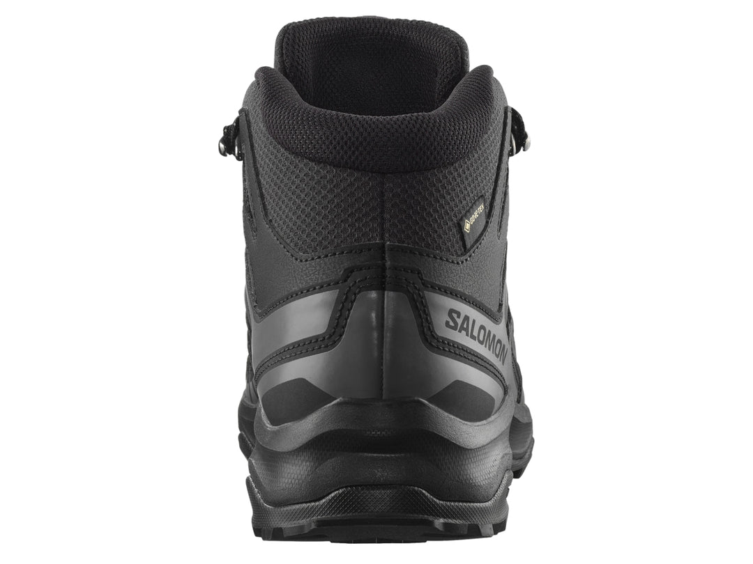 Bota deportiva Salomon Phantom Extegra Mid Gore-Tex en color negro, diseño robusto para senderismo.