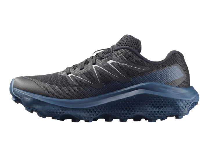 Zapato deportivo Salomon Ultra Flow 2 color negro con suela azul marino y detalles blancos.
