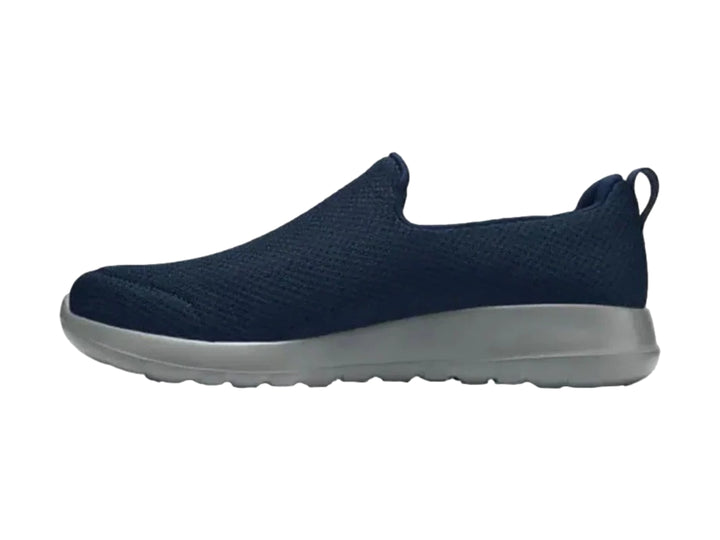 Zapato deportivo Skechers Go Walk Max en color azul marino con suela gris, diseño sin cordones.