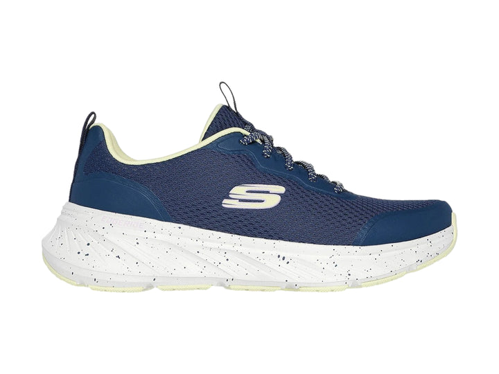 Tenis deportivos Skechers color azul marino con suela blanca y detalles en amarillo pálido para mujer.