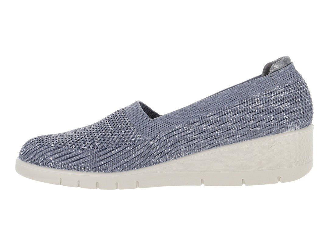 Zapato plano para mujer color gris oxford con suela blanca y acabado en tejido.