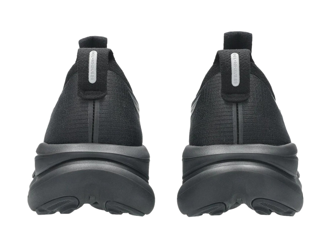 Tenis deportivos ASICS Gel-Nimbus 28 para mujer en color negro total.