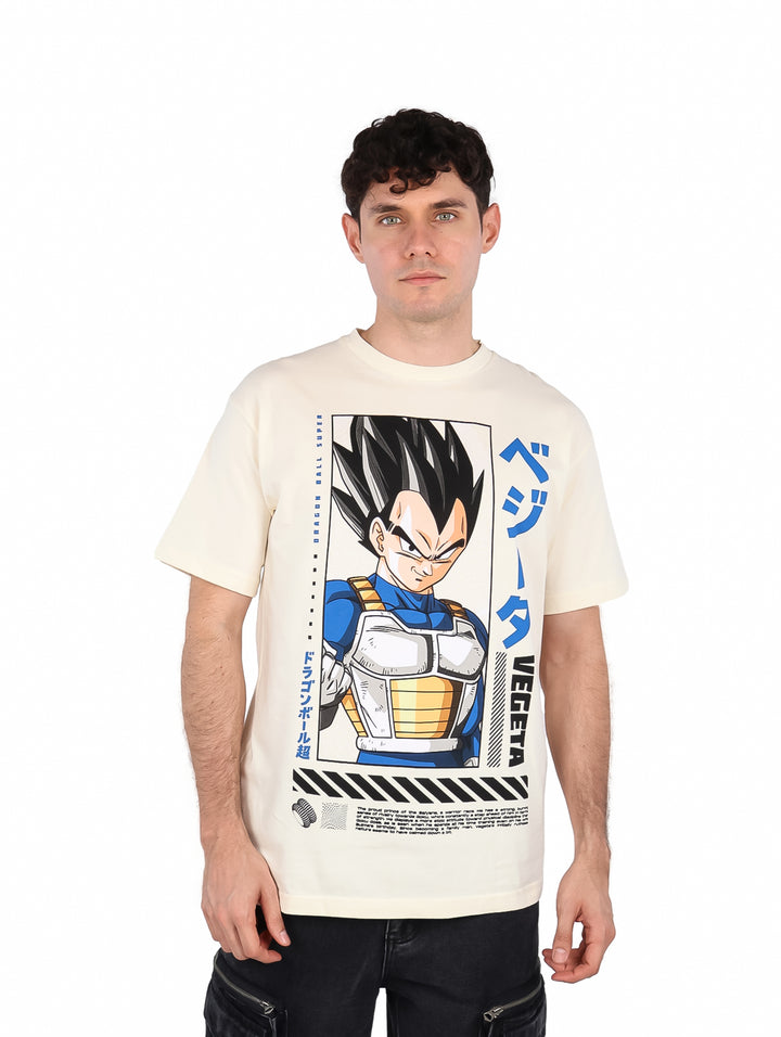 Playera oversized color arena con estampado frontal de Vegeta de Dragon Ball.