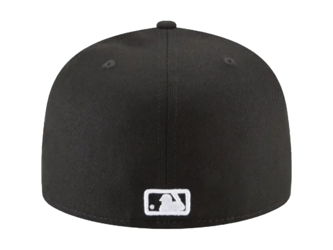 Gorra de béisbol New Era color negro con logo de Los Angeles Dodgers bordado en blanco.