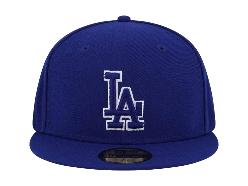 Gorra New Era azul con logo de Los Angeles Dodgers bordado en blanco y visera plana.