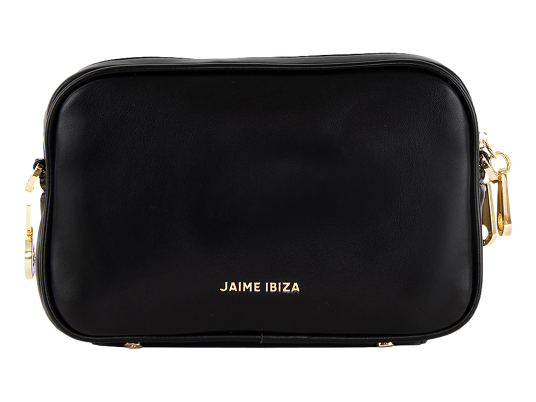 Bolsa negra de Jaime Ibiza con detalles y cierres en color dorado y correa ajustable.