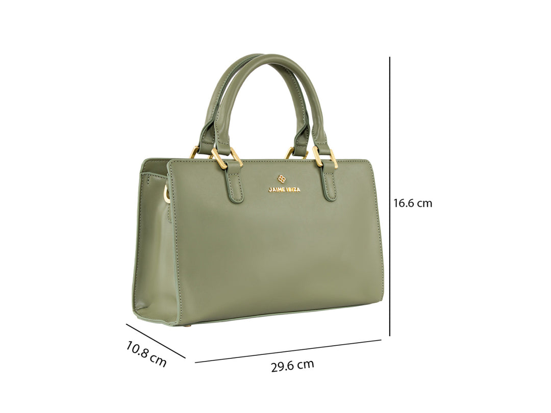 Bolsa de mano color verde con detalles dorados y asa superior de la marca Jaime Ibiza.