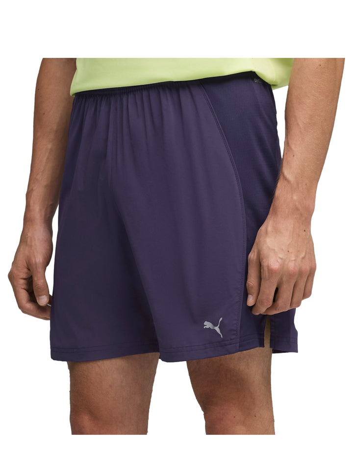 Shorts deportivos PUMA color Deep Plum para Hombre.
