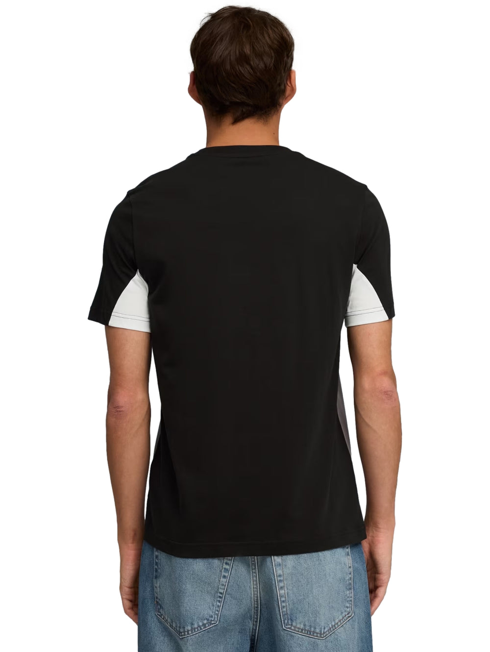 Camiseta PUMA color negro con paneles laterales grises y logotipo blanco en el pecho.