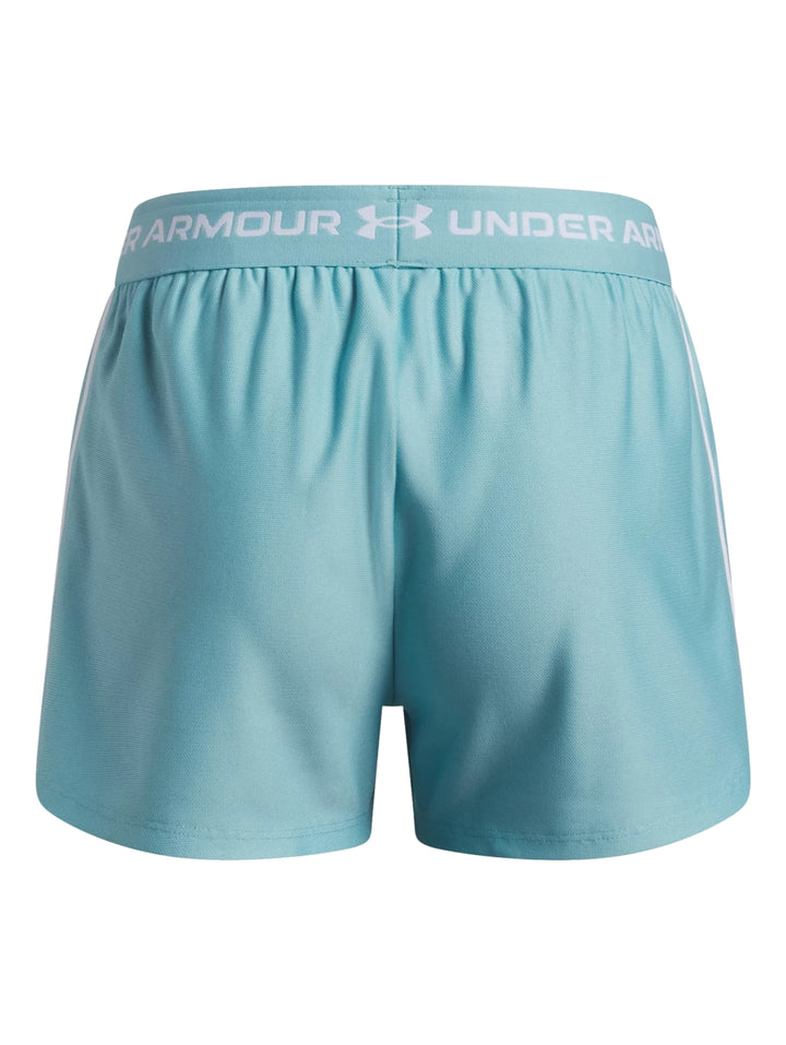Shorts deportivos Under Armour color azul claro con detalles en blanco y cintura elástica.