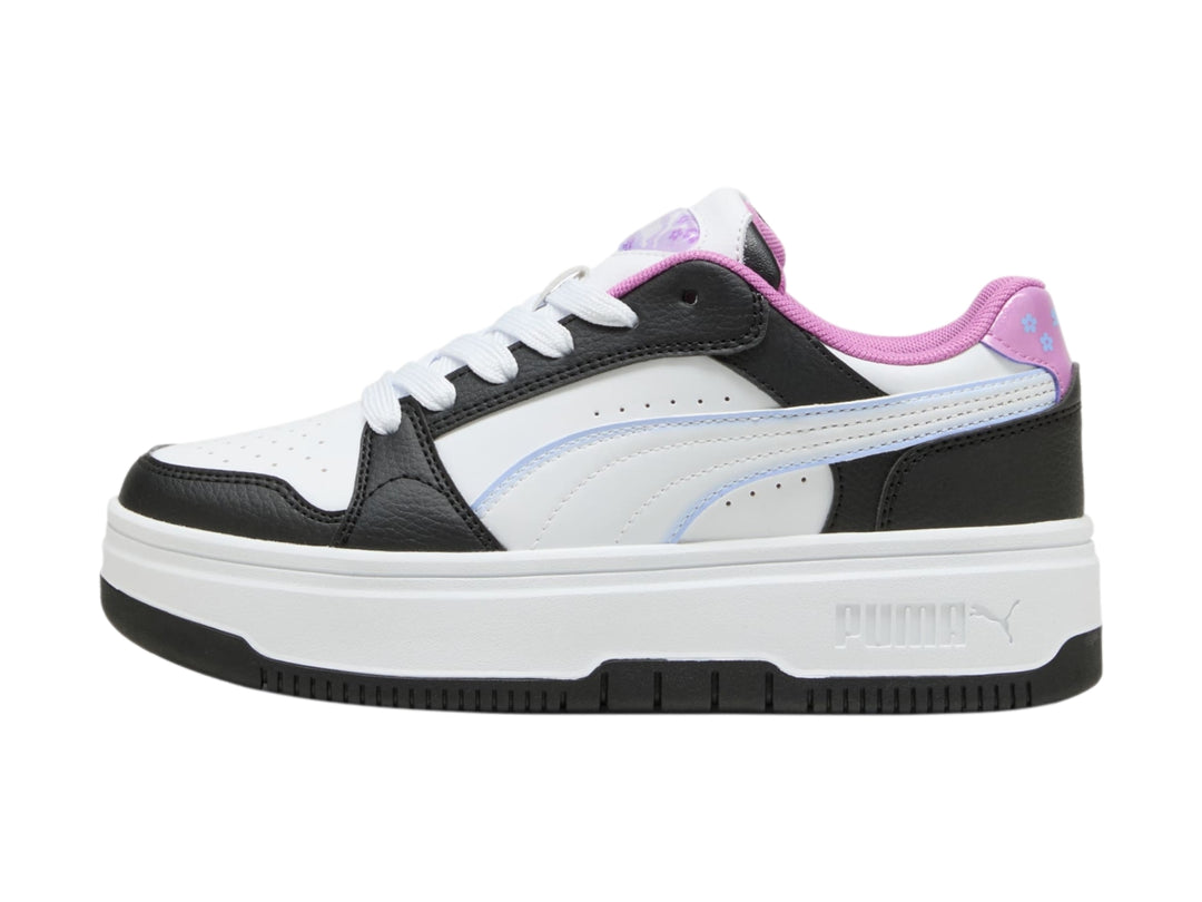 Tenis PUMA Rebound Femme para niña en colores negro, blanco y morado con suela de plataforma blanca.