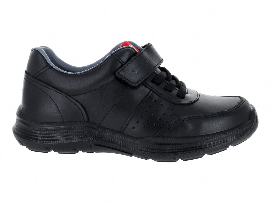 Zapato escolar Vavito color negro para Niño con cierre de velcro y agujetas.