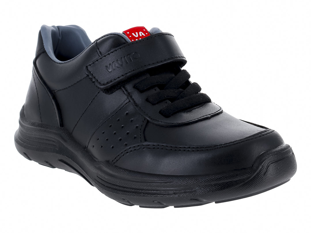 Zapato escolar Vavito color negro para Niño con cierre de velcro y agujetas.