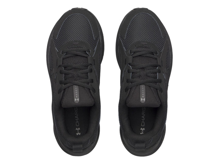 Tenis deportivos Under Armour color negro con malla transpirable y suela amortiguada.